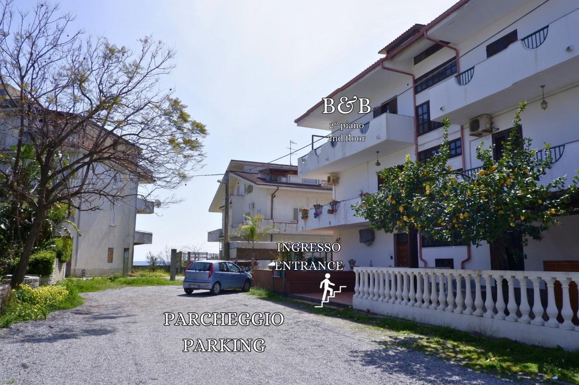 A Due Passi Dal Mare Bed and breakfast